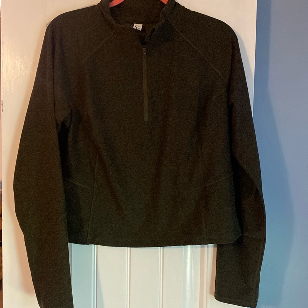 Old Navy go dry olive crop top